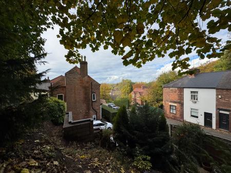 3 bedroom Detached house for sale in Bearwood Hill Road, Winshill, Burton-on-Trent, DE15