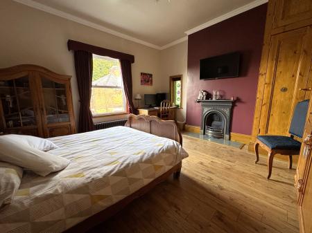 3 bedroom Detached house for sale in Bearwood Hill Road, Winshill, Burton-on-Trent, DE15