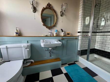 3 bedroom Detached house for sale in Bearwood Hill Road, Winshill, Burton-on-Trent, DE15