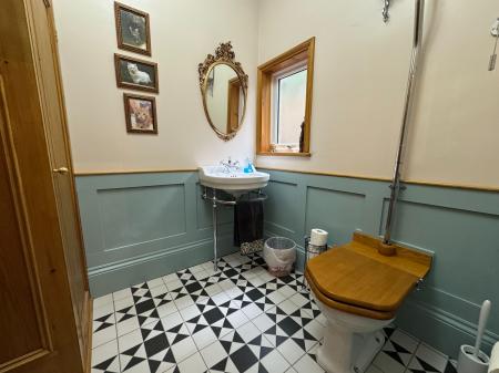 3 bedroom Detached house for sale in Bearwood Hill Road, Winshill, Burton-on-Trent, DE15