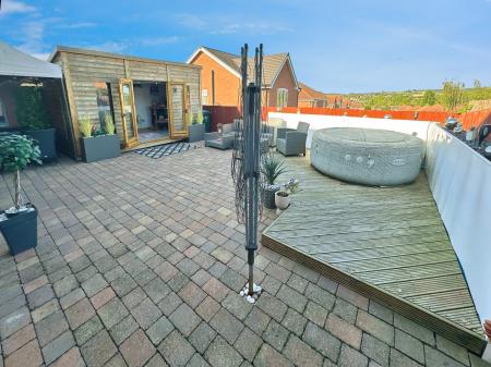 4 bedroom Detached house for sale in Blueberry Way, Woodville, Swadlincote, DE11