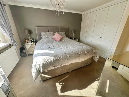 4 bedroom Detached house for sale in Blueberry Way, Woodville, Swadlincote, DE11