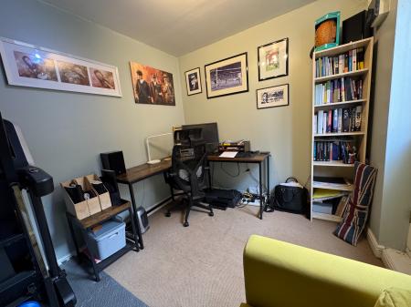 4 bedroom Detached house for sale in Bretby Hollow, Swadlincote, DE11