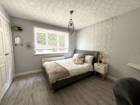 4 bedroom Detached house for sale in Bretby Hollow, Swadlincote, DE11