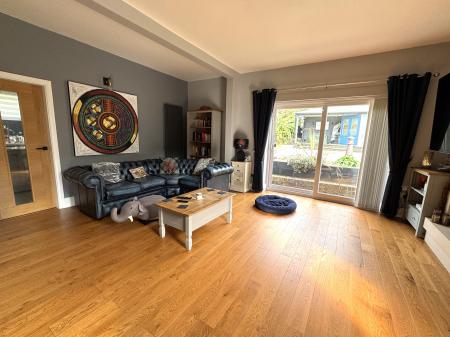 3 bedroom Bungalow for sale in Burton Road, Castle Gresley, Swadlincote, Derbyshire, DE11