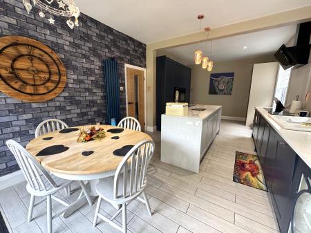 3 bedroom Bungalow for sale in Burton Road, Castle Gresley, Swadlincote, Derbyshire, DE11