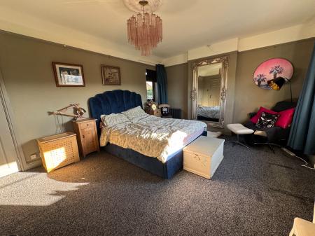 3 bedroom Detached house for sale in Burton Road, Castle Gresley, Swadlincote, Derbyshire, DE11