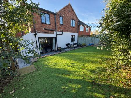 3 bedroom Detached house for sale in Burton Road, Castle Gresley, Swadlincote, Derbyshire, DE11