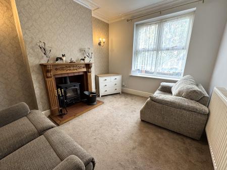 3 bedroom Semi-detached house for sale in Burton Road, Woodville, Swadlincote, DE11