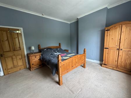 3 bedroom Semi-detached house for sale in Burton Road, Woodville, Swadlincote, DE11