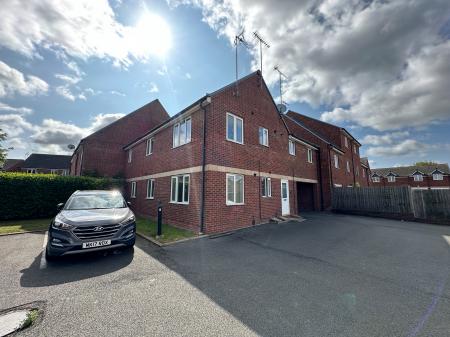 2 bedroom Maisonette for sale in Caroline Court, Burton-on-Trent, DE14
