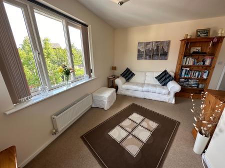 2 bedroom Maisonette for sale in Caroline Court, Burton-on-Trent, DE14