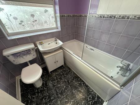 2 bedroom Detached bungalow for sale in Chatsworth Drive, Tutbury, Burton-on-Trent, DE13