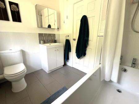 4 bedroom Detached house for sale in Derwent Road, Brizlincote Valley, Burton-on-Trent, DE15