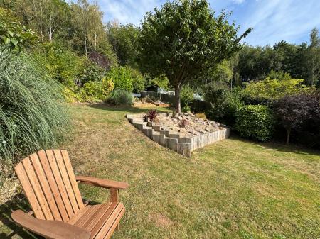 4 bedroom Detached house for sale in Derwent Road, Brizlincote Valley, Burton-on-Trent, DE15