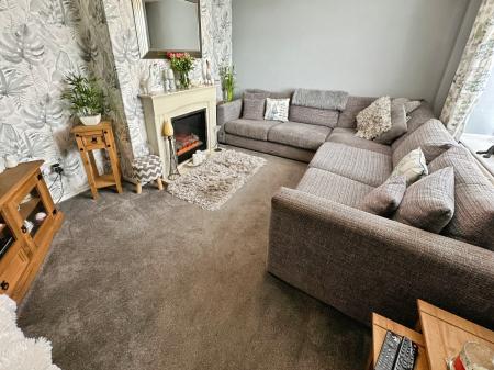 3 bedroom Terraced House for sale in Edmonton Place, Winshill, Burton-on-Trent, DE15