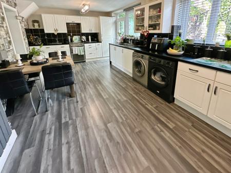 3 bedroom Terraced House for sale in Edmonton Place, Winshill, Burton-on-Trent, DE15