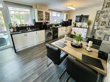 3 bedroom Terraced House for sale in Edmonton Place, Winshill, Burton-on-Trent, DE15