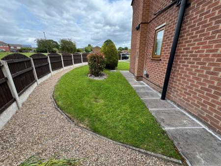 2 bedroom End of terrace house for sale in Fairfield Crescent, Swadlincote, DE11