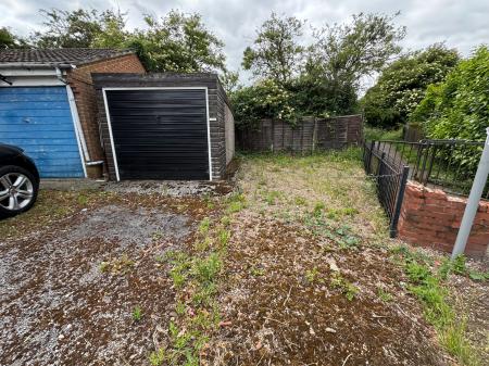 2 bedroom End of terrace house for sale in Fairfield Crescent, Swadlincote, DE11