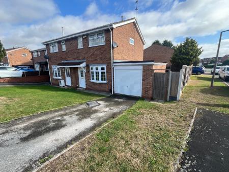Glamis Close, Stretton, Burton-on-Trent, DE13