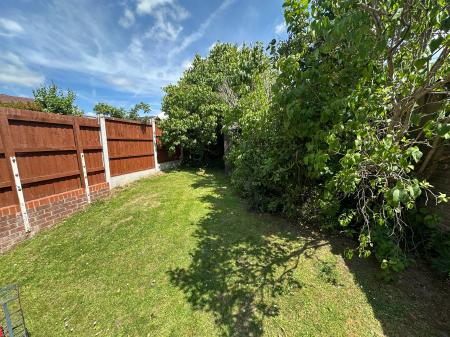 2 bedroom Flat for sale in Harlech Way, Stretton, Burton-on-Trent, DE13