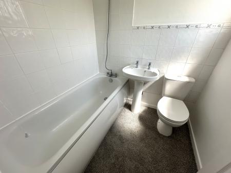 2 bedroom Flat for sale in Harlech Way, Stretton, Burton-on-Trent, DE13