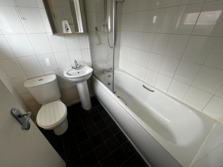 2 bedroom Maisonette for sale in Harlech Way, Burton-on-Trent, DE13