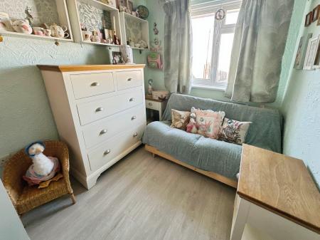 3 bedroom Detached house for sale in Hawthorn Crescent, Stapenhill, Burton-on-Trent, DE15