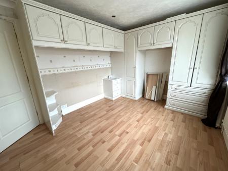 3 bedroom Semi-detached house for sale in Kestrel Way, Winshill, Burton-on-Trent, DE15