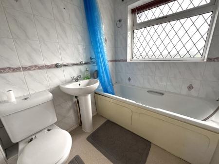 3 bedroom Semi-detached house for sale in Kestrel Way, Winshill, Burton-on-Trent, DE15