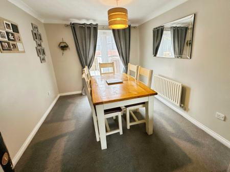 4 bedroom Detached house for sale in Kinver Road, Winshill, Burton-on-Trent, DE15