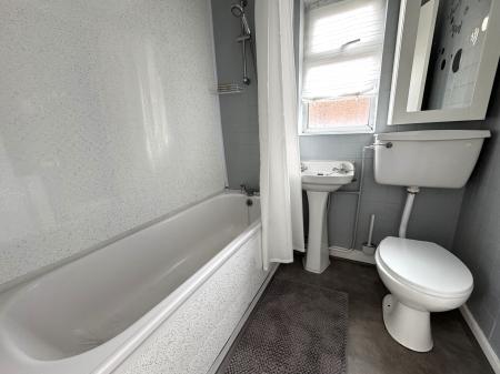 2 bedroom Semi-detached house for sale in Lincoln Way, Midway, Swadlincote, DE11