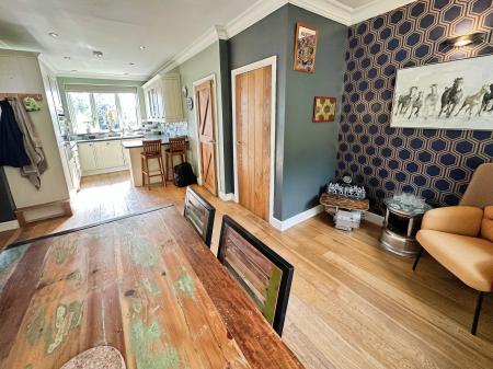 3 bedroom Detached house for sale in Lyndham Avenue, Stapenhill, Burton-on-Trent, DE15