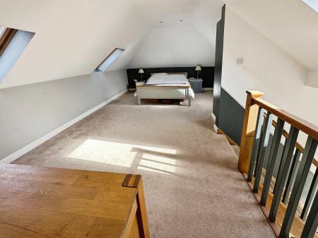 3 bedroom Detached house for sale in Lyndham Avenue, Stapenhill, Burton-on-Trent, DE15