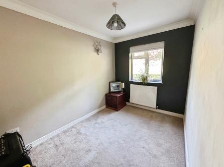 3 bedroom Detached house for sale in Lyndham Avenue, Stapenhill, Burton-on-Trent, DE15