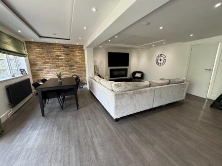 4 bedroom Semi-detached house for sale in Main Street, Newhall, Swadlincote, Derbyshire, DE11