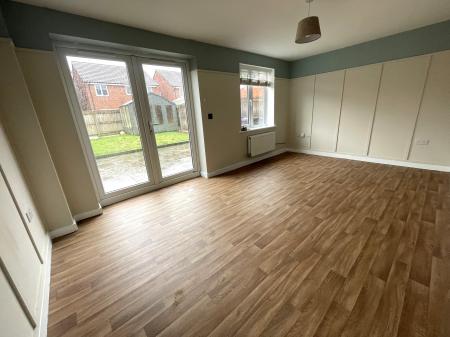 4 bedroom Semi-detached house for sale in Malin Close, Stretton, Burton-on-Trent, DE14