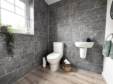 3 bedroom Semi-detached house for sale in Marble Drive, Swadlincote, DE11