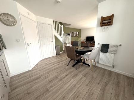 3 bedroom Semi-detached house for sale in Marble Drive, Swadlincote, DE11