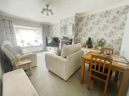 2 bedroom Semi-detached bungalow for sale in Mayfield Drive, Stapenhill, Burton-on-Trent, DE15