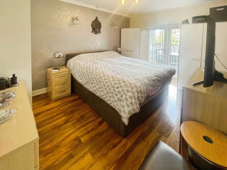 2 bedroom Semi-detached bungalow for sale in Mayfield Drive, Stapenhill, Burton-on-Trent, DE15