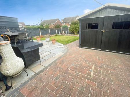 2 bedroom Semi-detached bungalow for sale in Mayfield Drive, Stapenhill, Burton-on-Trent, DE15