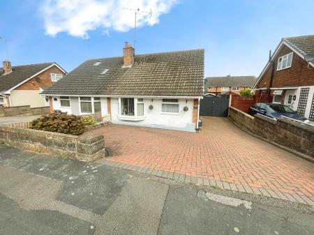 Mayfield Drive, Stapenhill, Burton-on-Trent, DE15