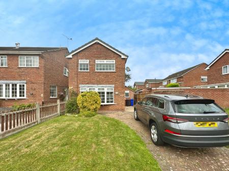 Mayfield Road, Winshill, Burton-on-Trent, DE15