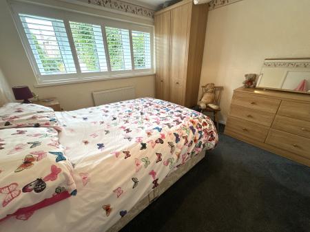 2 bedroom Bungalow for sale in Midway Road, Swadlincote, DE11