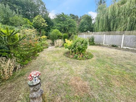 2 bedroom Bungalow for sale in Midway Road, Swadlincote, DE11