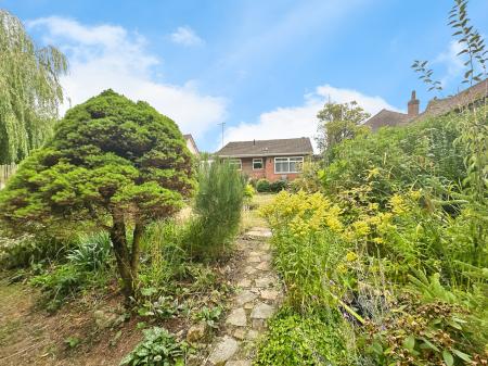 2 bedroom Bungalow for sale in Midway Road, Swadlincote, DE11