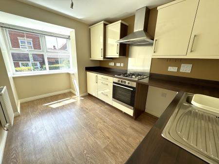 4 bedroom Semi-detached house for sale in Morley Walk, Church Gresley, Swadlincote, DE11