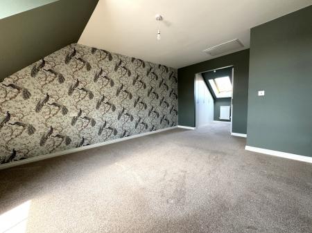 4 bedroom Semi-detached house for sale in Morley Walk, Church Gresley, Swadlincote, DE11